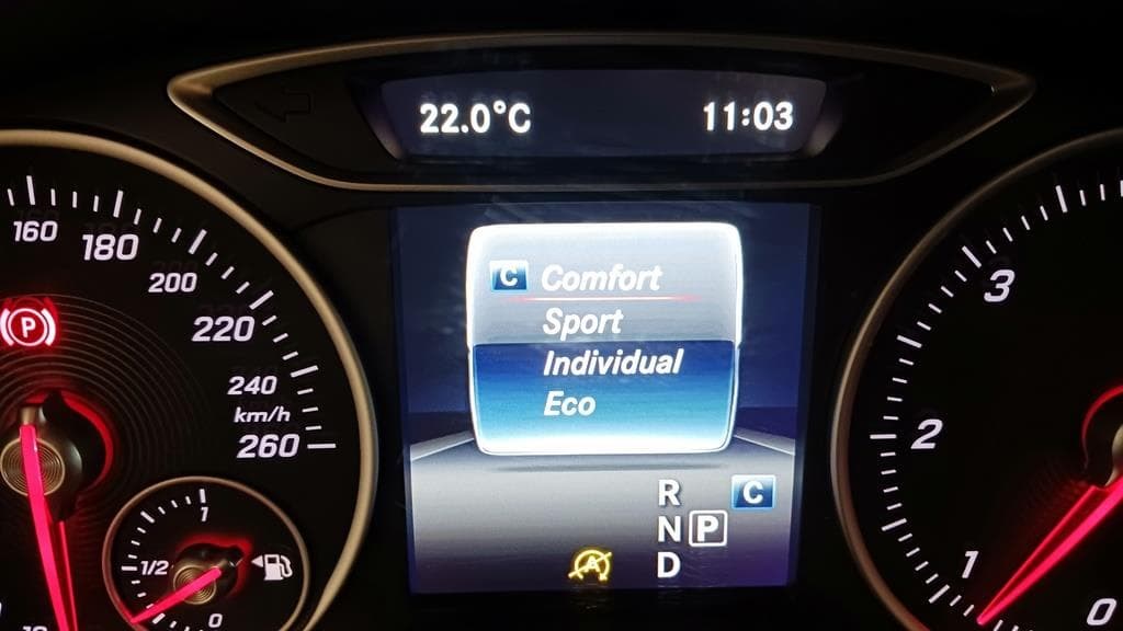 Foto 26 Mercedes B 200 d Urban Aut.