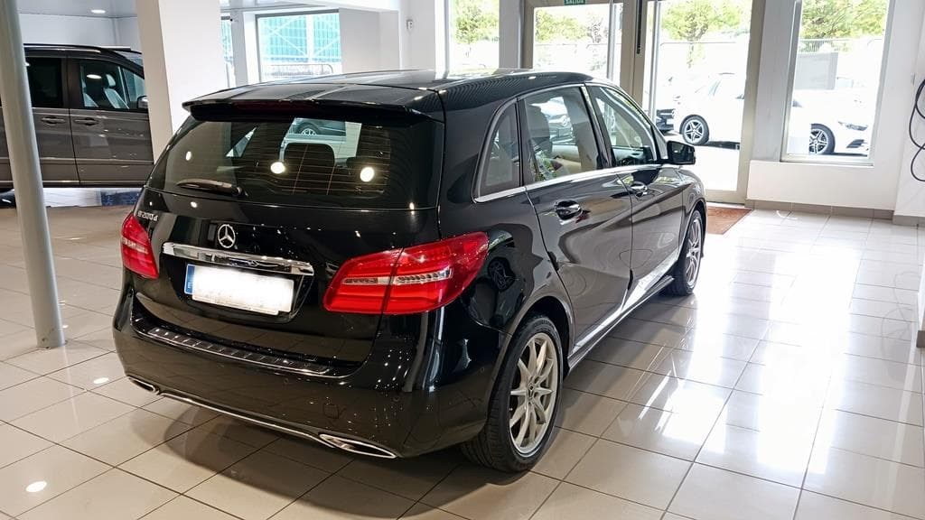 Foto 5 Mercedes B 200 d Urban Aut.
