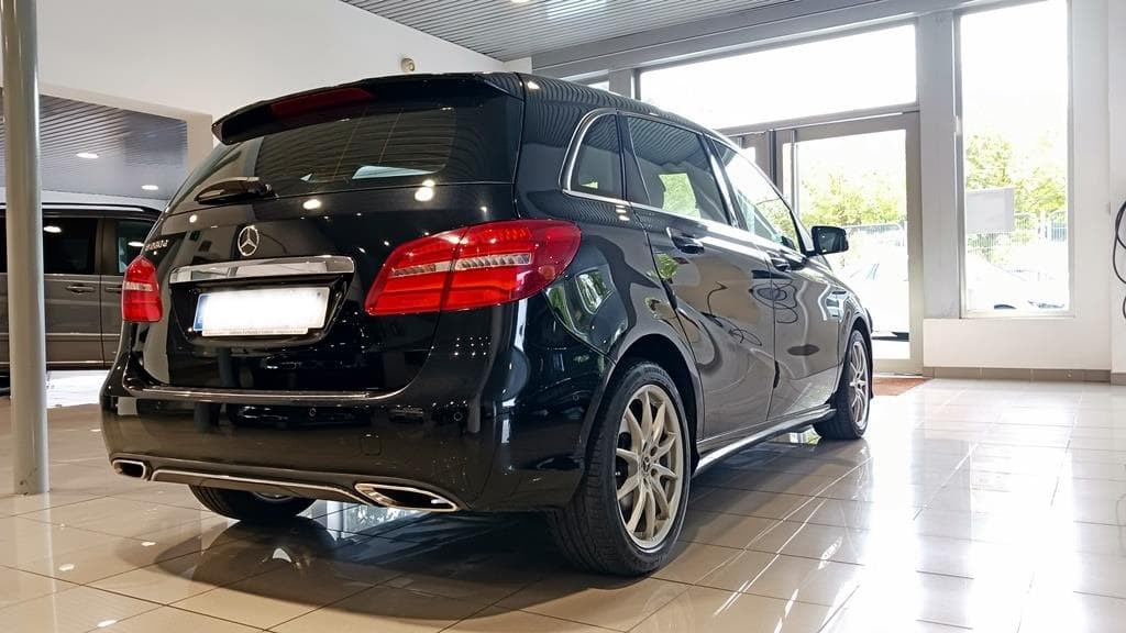 Foto 6 Mercedes B 200 d Urban Aut.
