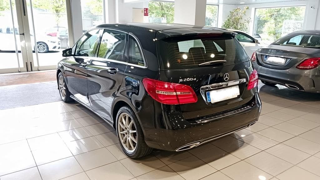 Foto 7 Mercedes B 200 d Urban Aut.