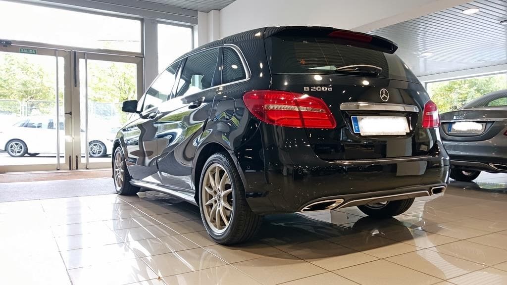 Foto 8 Mercedes B 200 d Urban Aut.