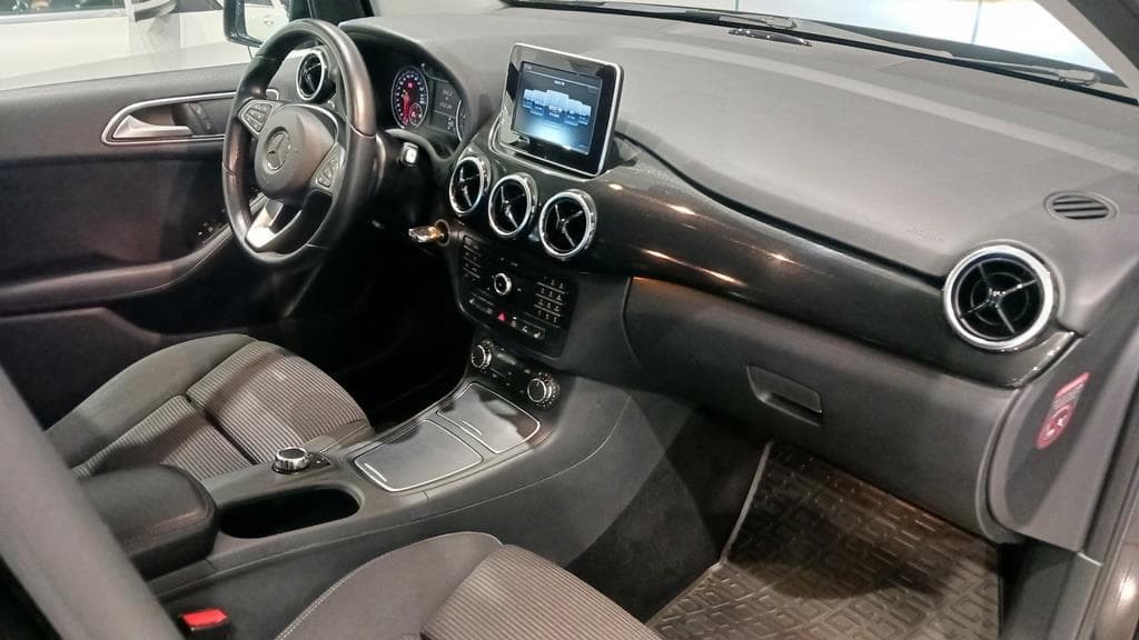 Foto 16 Mercedes B 220 d BlueEFFICIENCY Aut.