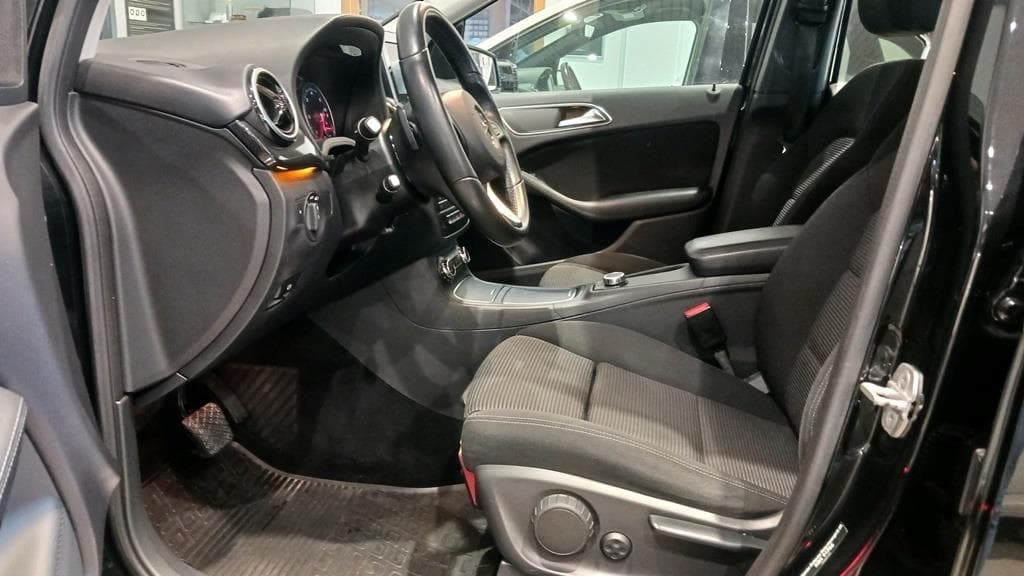 Foto 20 Mercedes B 220 d BlueEFFICIENCY Aut.