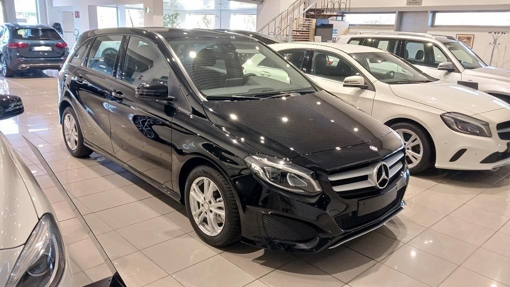Foto 3 Mercedes B 220 d BlueEFFICIENCY Aut.