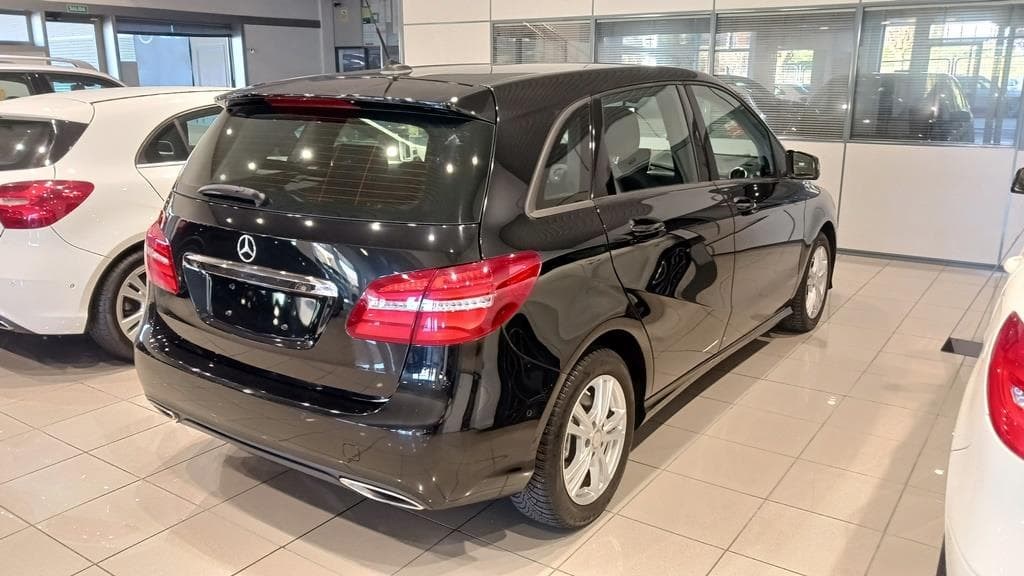 Foto 5 Mercedes B 220 d BlueEFFICIENCY Aut.