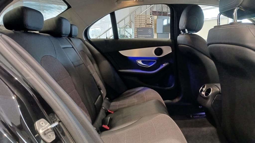 Foto 13 Mercedes C 220 d Avantgarde Aut.