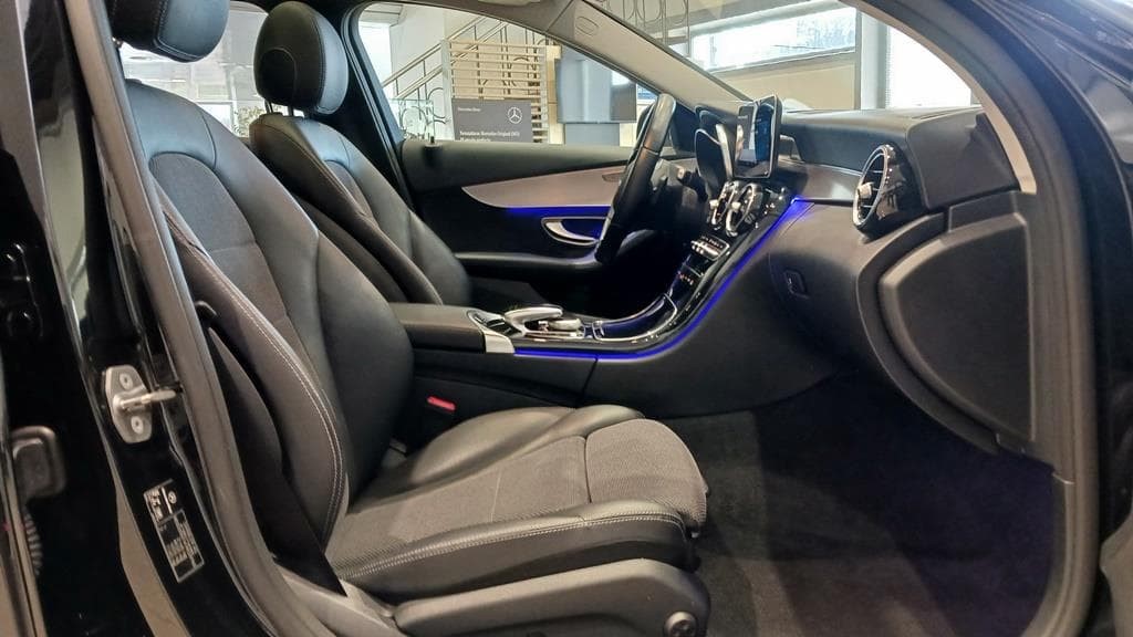 Foto 17 Mercedes C 220 d Avantgarde Aut.