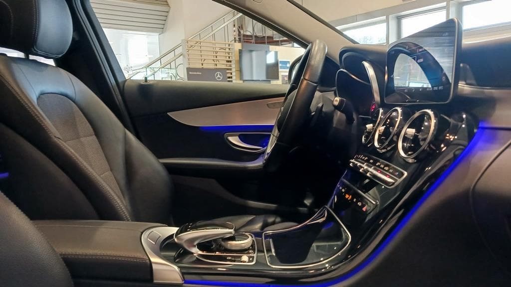 Foto 20 Mercedes C 220 d Avantgarde Aut.