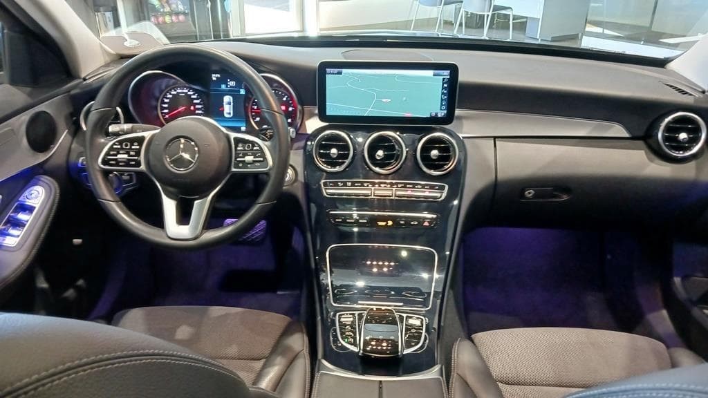 Foto 21 Mercedes C 220 d Avantgarde Aut.