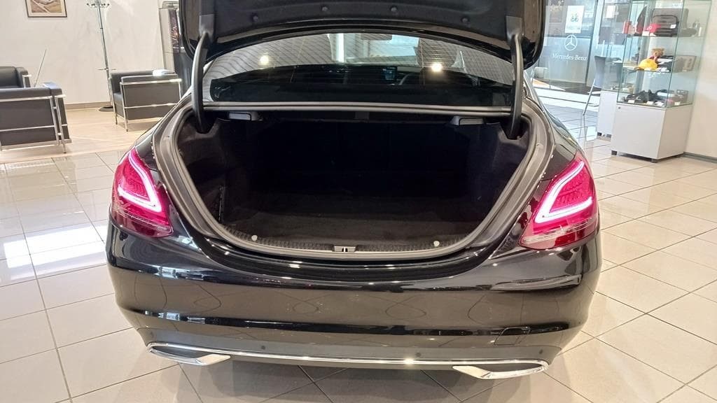 Foto 29 Mercedes C 220 d Avantgarde Aut.