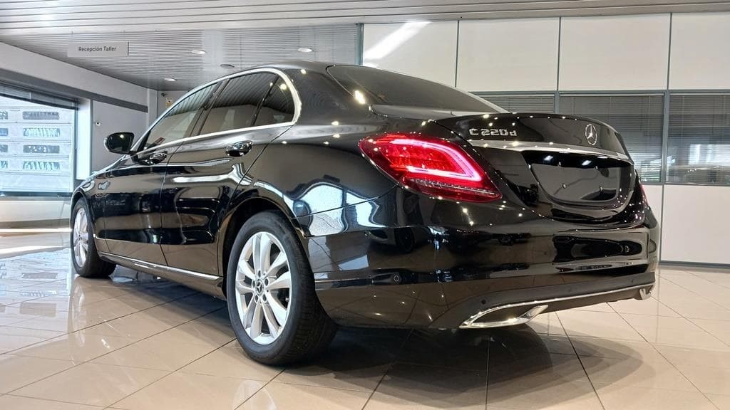 Foto 8 Mercedes C 220 d Avantgarde Aut.