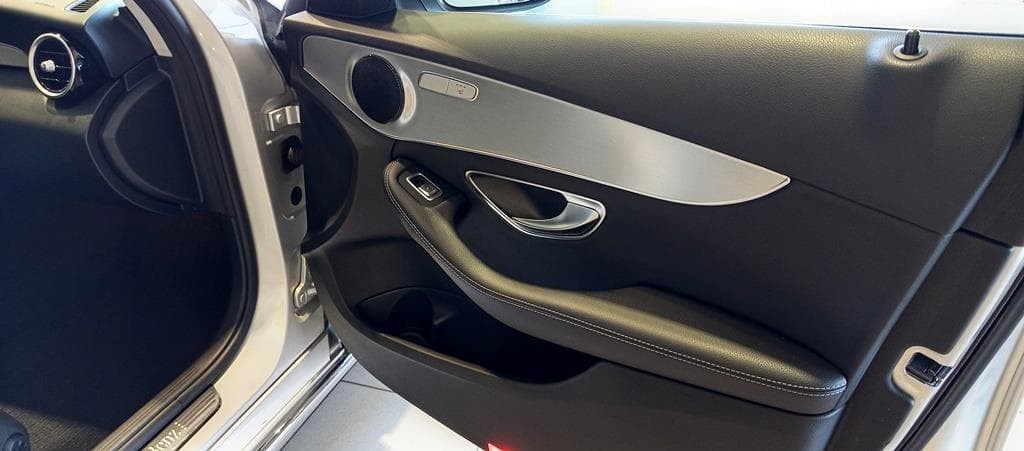 Foto 16 Mercedes C 220 d Avantgarde Aut.
