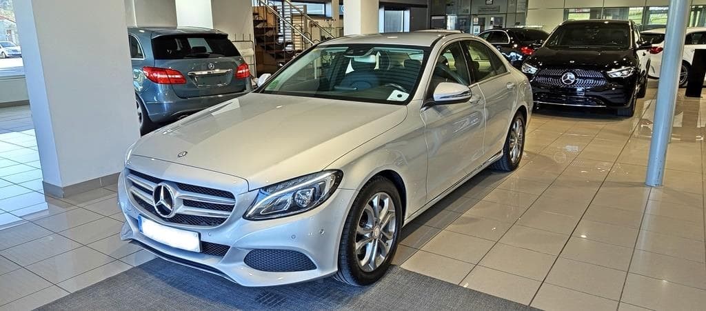 Foto 1 Mercedes C 220 d Avantgarde Aut.