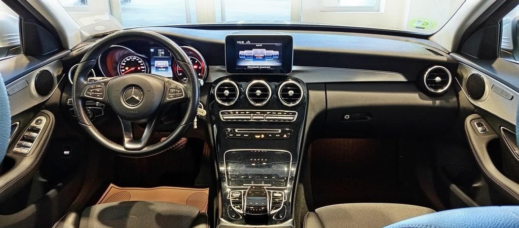 Foto 23 Mercedes C 220 d Avantgarde Aut.