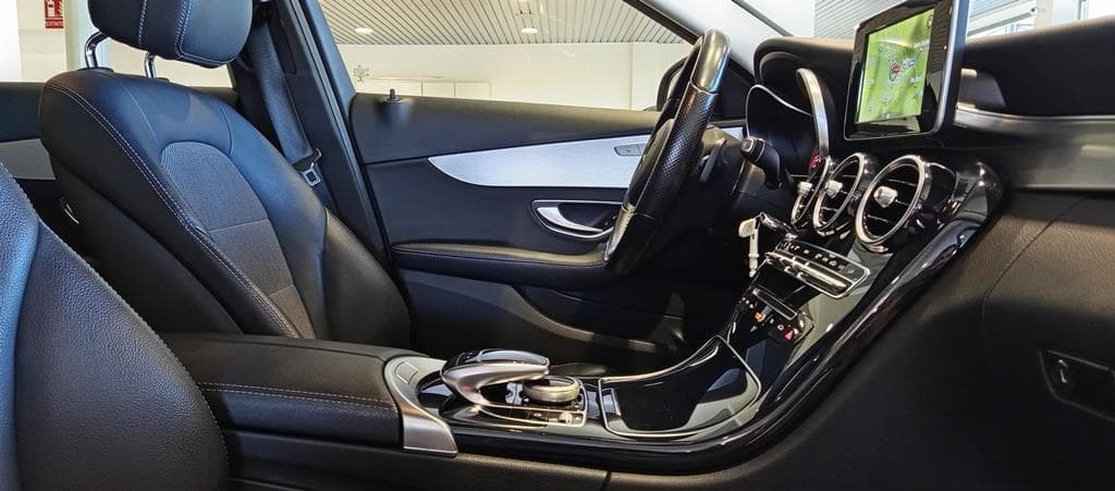 Foto 25 Mercedes C 220 d Avantgarde Aut.