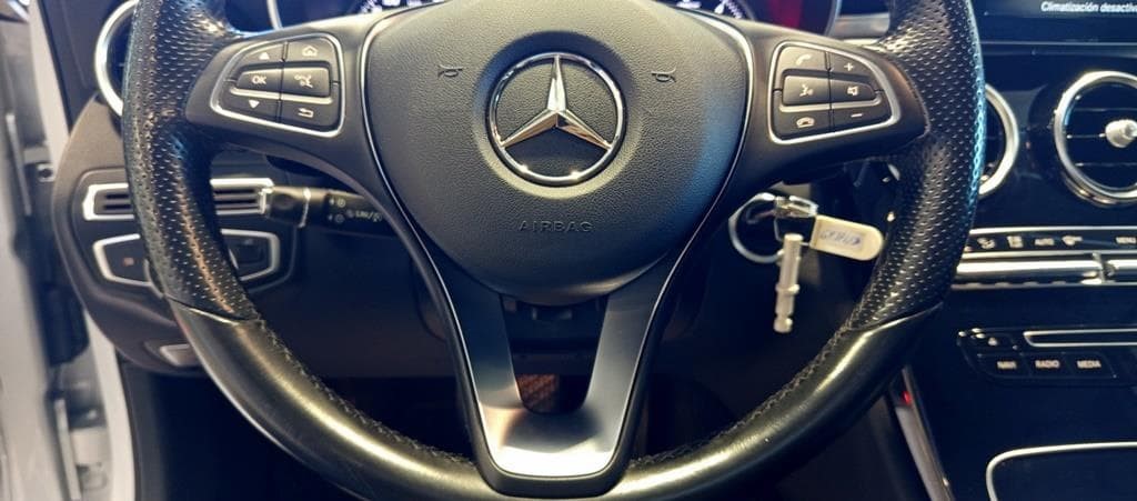 Foto 28 Mercedes C 220 d Avantgarde Aut.