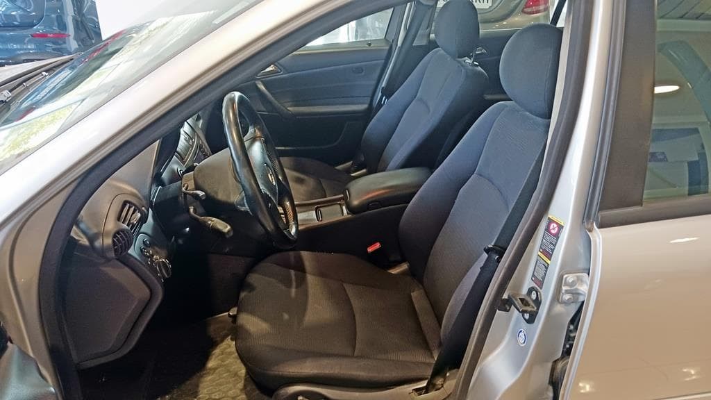 Foto 12 Mercedes C 270 CDI Classic Aut.