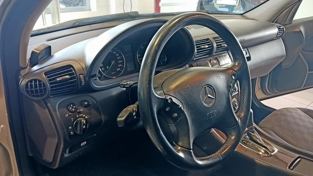 Foto 15 Mercedes C 270 CDI Classic Aut.