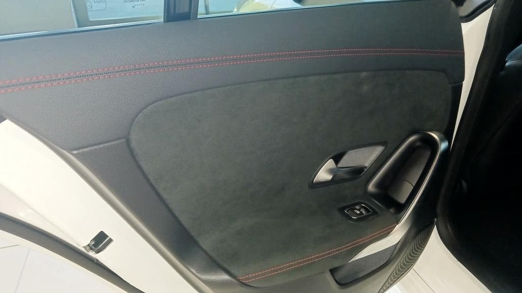 Foto 13 Mercedes CLA 200 d Coupé AMG Advanced Aut.