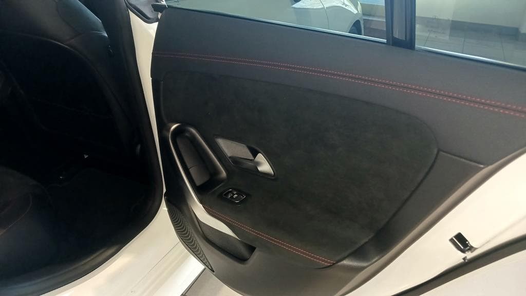 Foto 14 Mercedes CLA 200 d Coupé AMG Advanced Aut.
