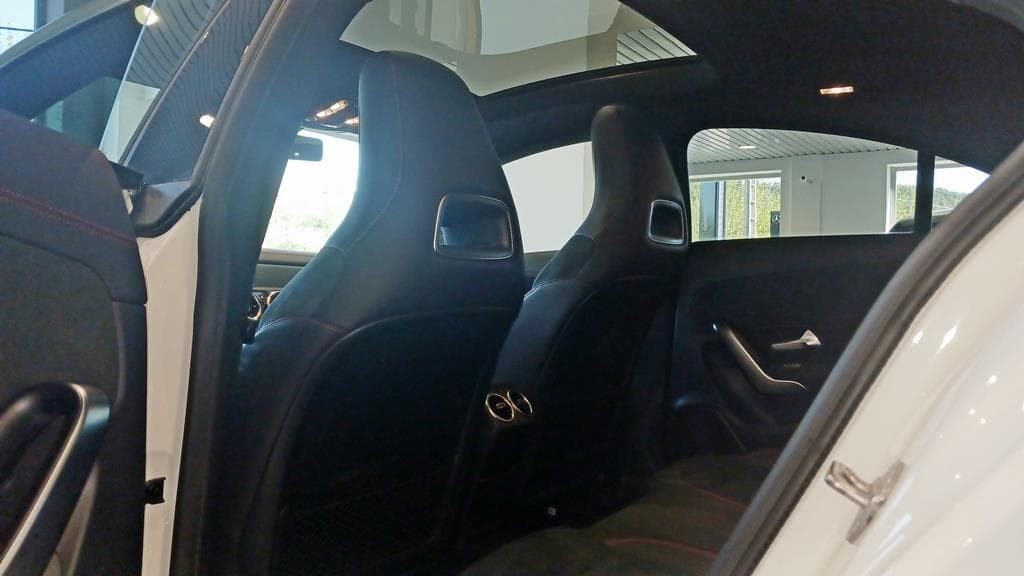 Foto 17 Mercedes CLA 200 d Coupé AMG Advanced Aut.