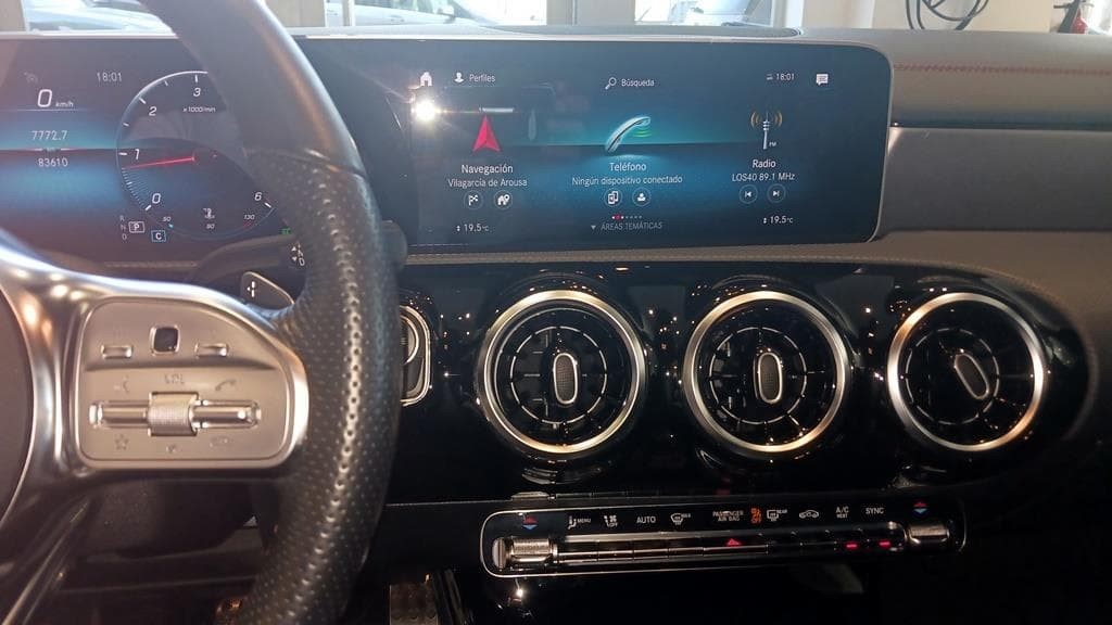 Foto 31 Mercedes CLA 200 d Coupé AMG Advanced Aut.