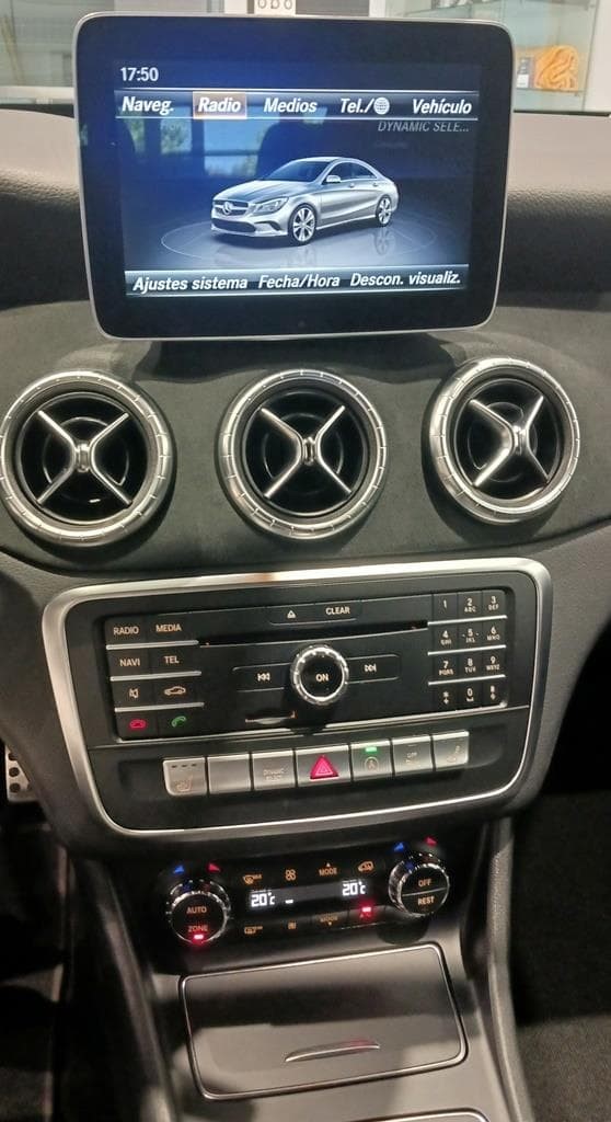 Foto 27 Mercedes CLA 200 d Coupé AMG Aut.