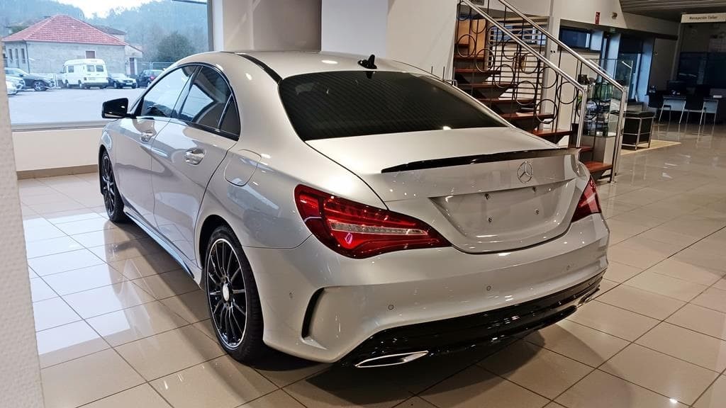 Foto 7 Mercedes CLA 200 d Coupé AMG Aut.