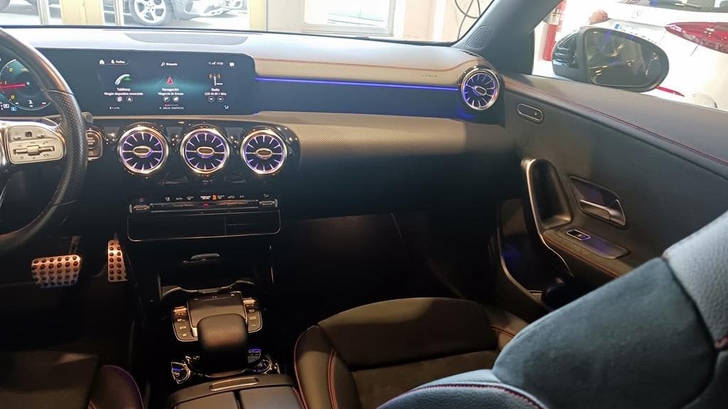 Foto 14 Mercedes CLA 220 d AMG 8G-DCT