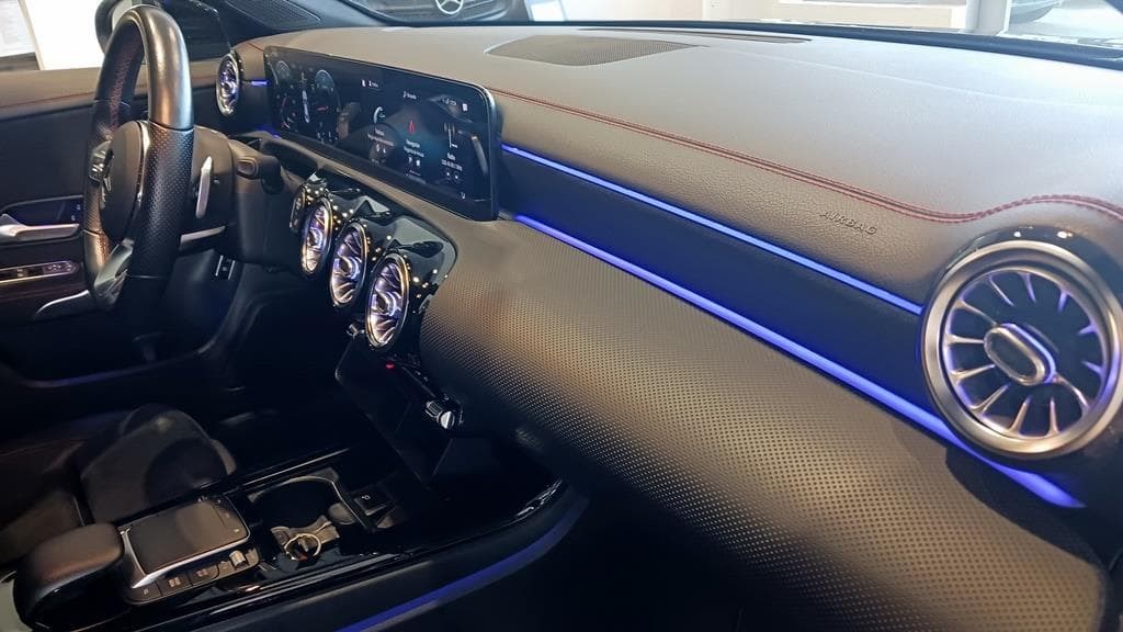 Foto 29 Mercedes CLA 220 d AMG 8G-DCT