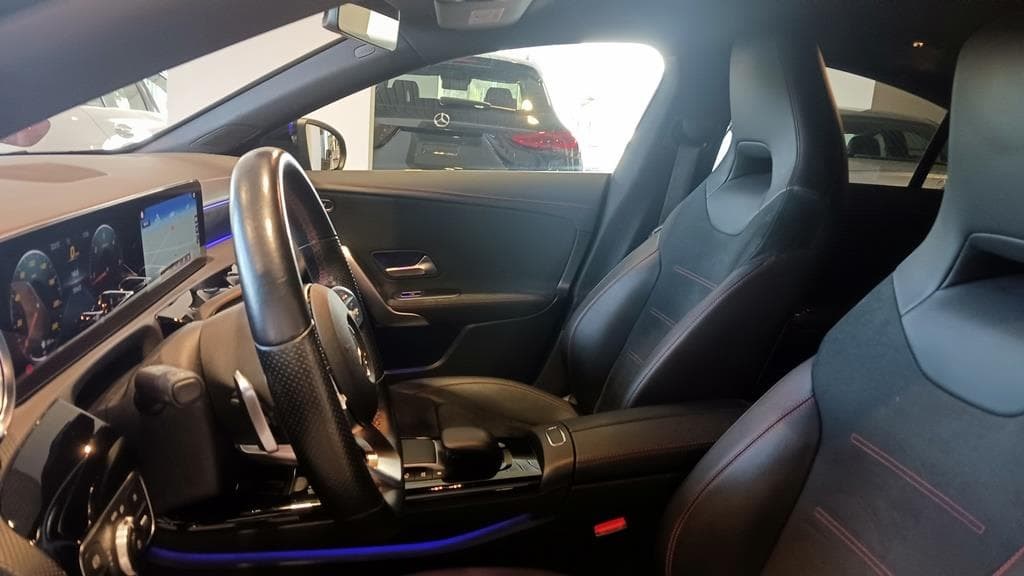 Foto 30 Mercedes CLA 220 d AMG 8G-DCT