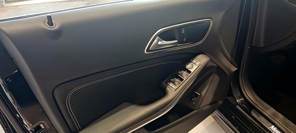 Foto 13 Mercedes CLA 220 d Urban Aut.