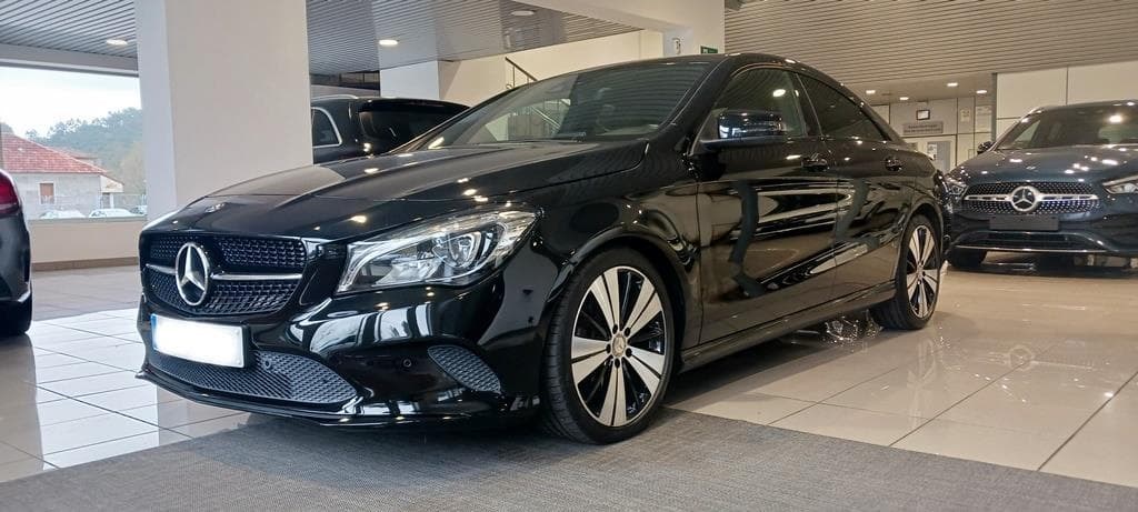Foto 2 Mercedes CLA 220 d Urban Aut.
