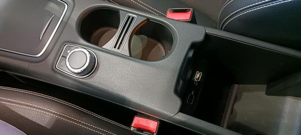 Foto 33 Mercedes CLA 220 d Urban Aut.