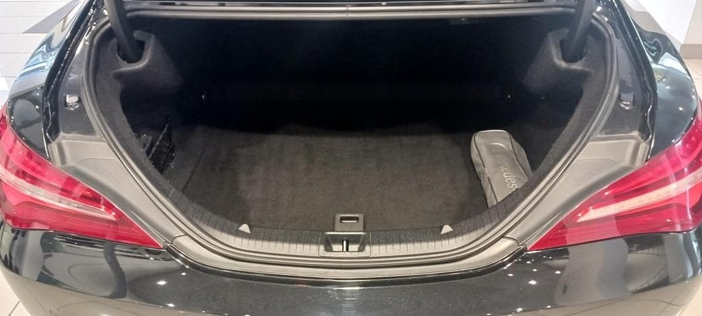 Foto 36 Mercedes CLA 220 d Urban Aut.