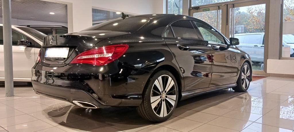 Foto 4 Mercedes CLA 220 d Urban Aut.