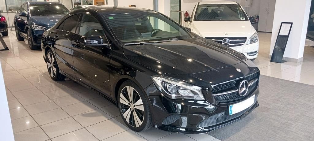 Foto 5 Mercedes CLA 220 d Urban Aut.