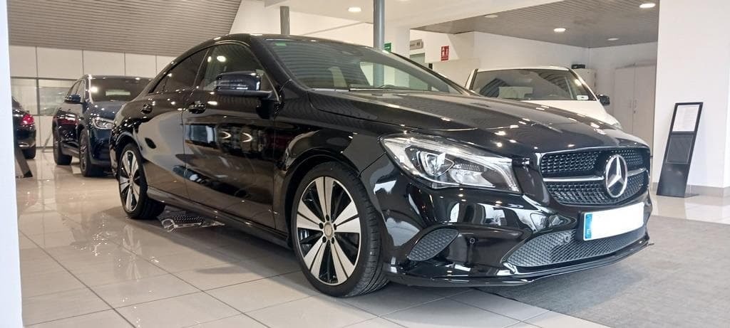 Foto 6 Mercedes CLA 220 d Urban Aut.