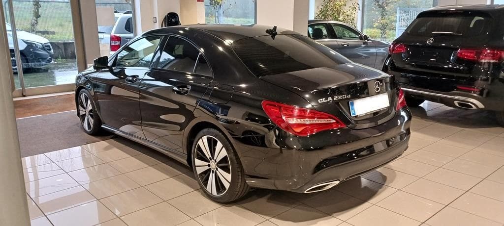 Foto 7 Mercedes CLA 220 d Urban Aut.