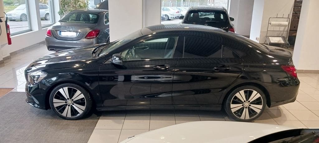 Foto 9 Mercedes CLA 220 d Urban Aut.