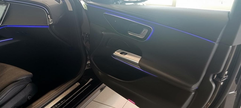 Foto 11 Mercedes E 200 AVANTGARDE Advanced 9G-TRONIC