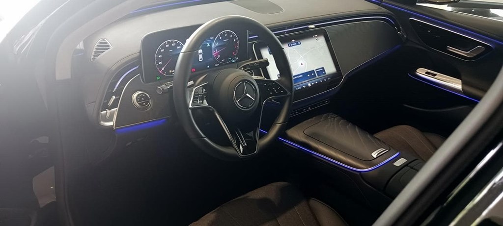 Foto 20 Mercedes E 200 AVANTGARDE Advanced 9G-TRONIC