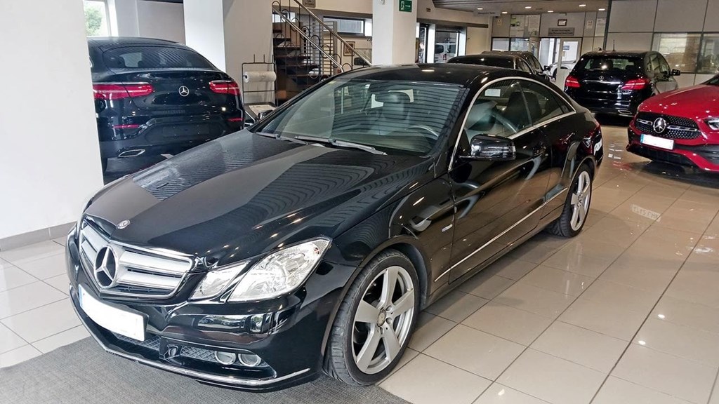 Foto 1 Mercedes E 220 CDI BlueEFFICIENCY Coupé