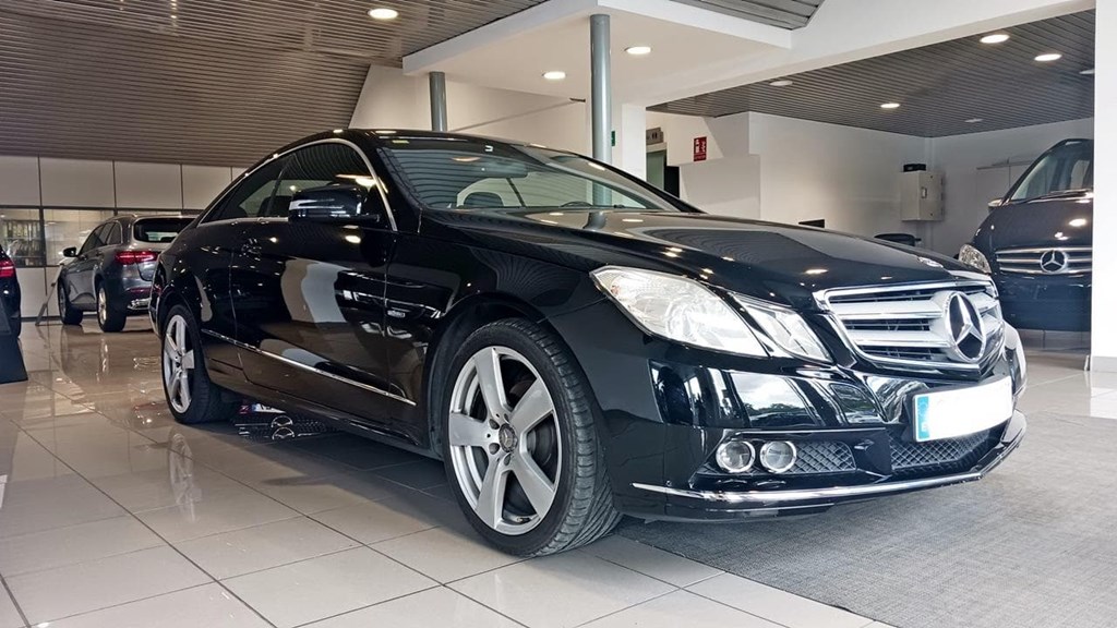 Foto 4 Mercedes E 220 CDI BlueEFFICIENCY Coupé