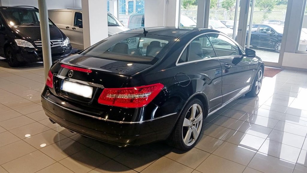 Foto 5 Mercedes E 220 CDI BlueEFFICIENCY Coupé