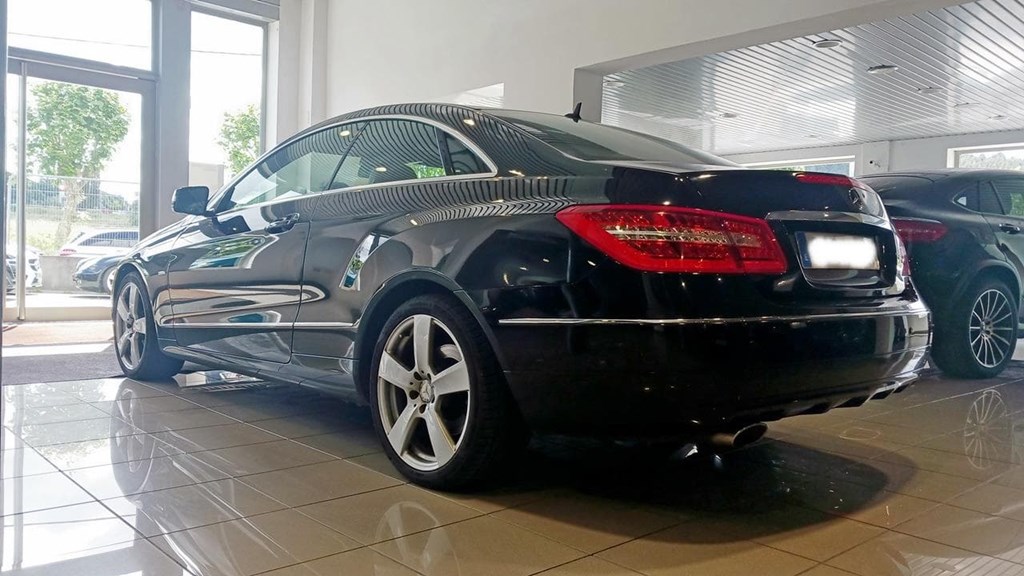 Foto 8 Mercedes E 220 CDI BlueEFFICIENCY Coupé