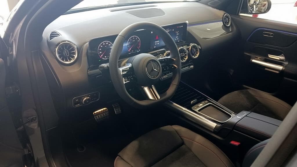 Foto 17 Mercedes GLA 200 AMG Advanced Plus 7G-DCT