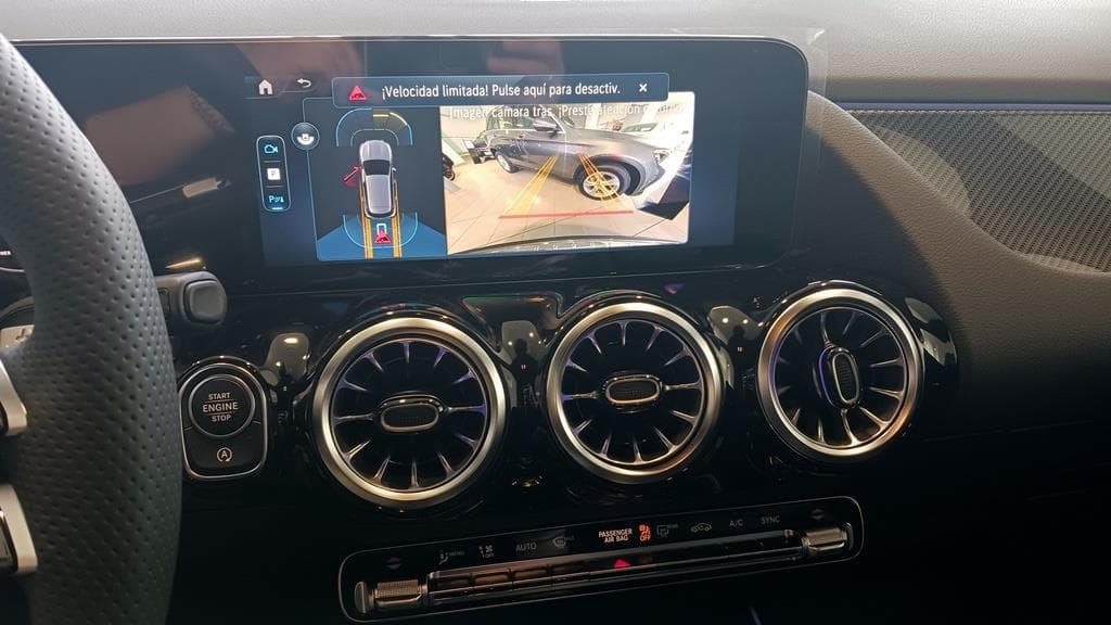 Foto 22 Mercedes GLA 200 AMG Advanced Plus 7G-DCT