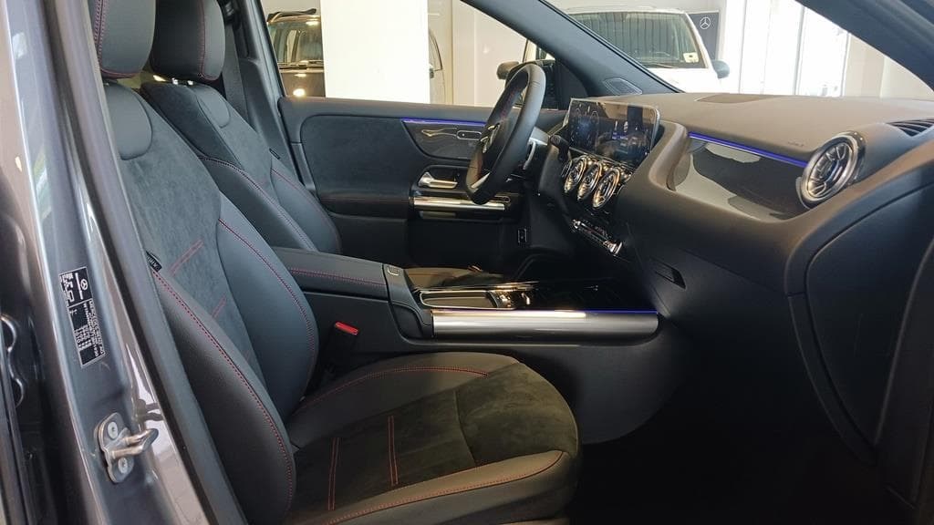 Foto 8 Mercedes GLA 200 AMG Advanced Plus 7G-DCT