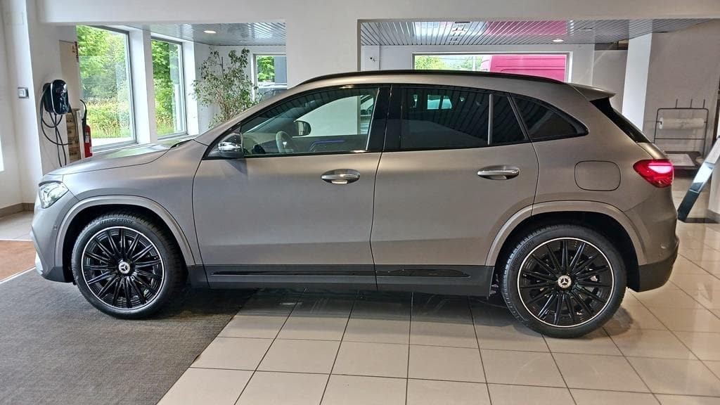Foto 10 Mercedes GLA 200 AMG Advanced Plus